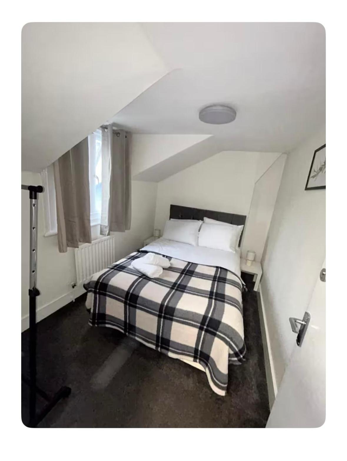 Spacious 4 Bed Entire 3 Bedrooms Notting Hill